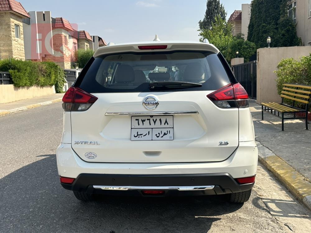 نیسان ئێکس ترەیل